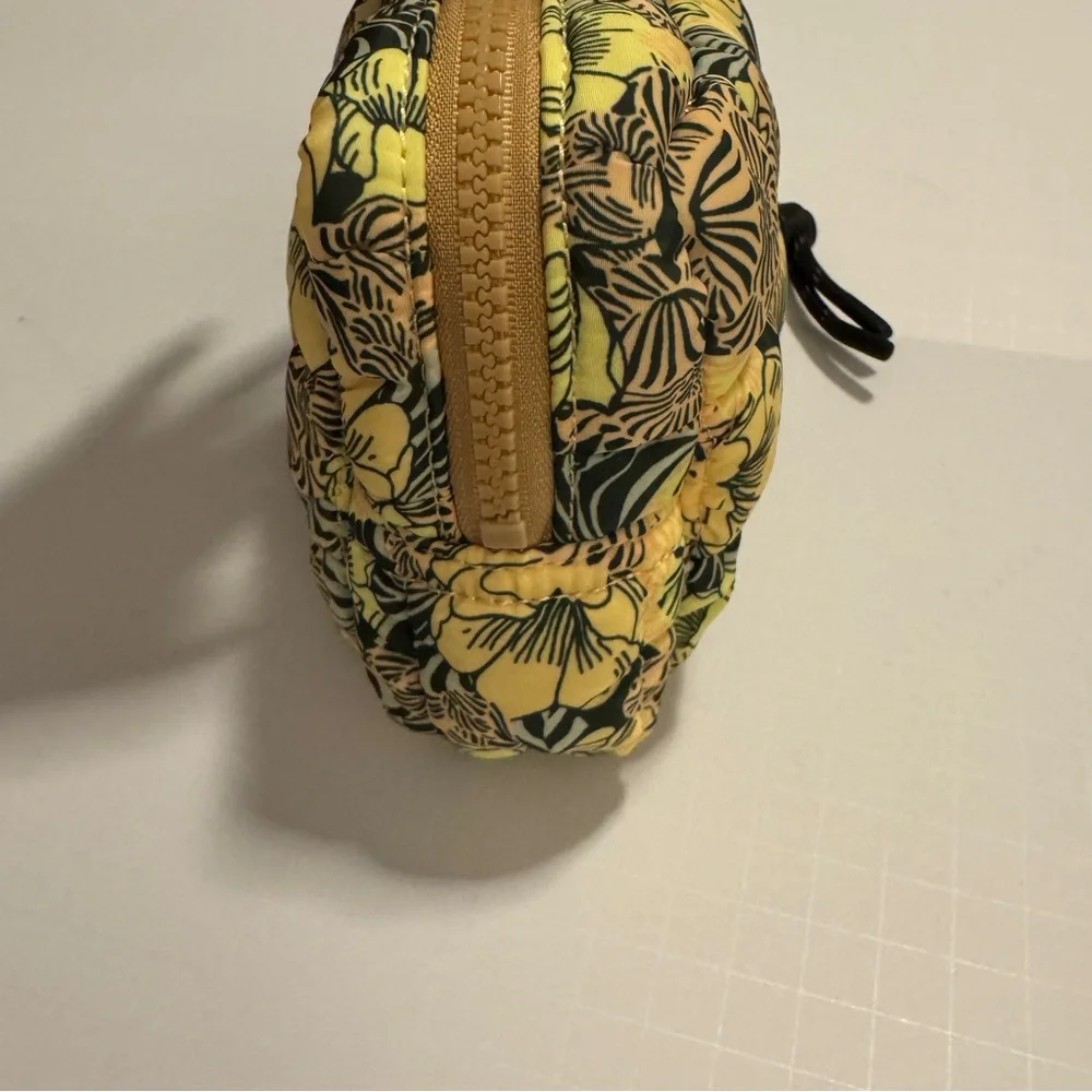 FP Movement by Free People Quilted Mini Pouch NWT - Picture 9 of 11